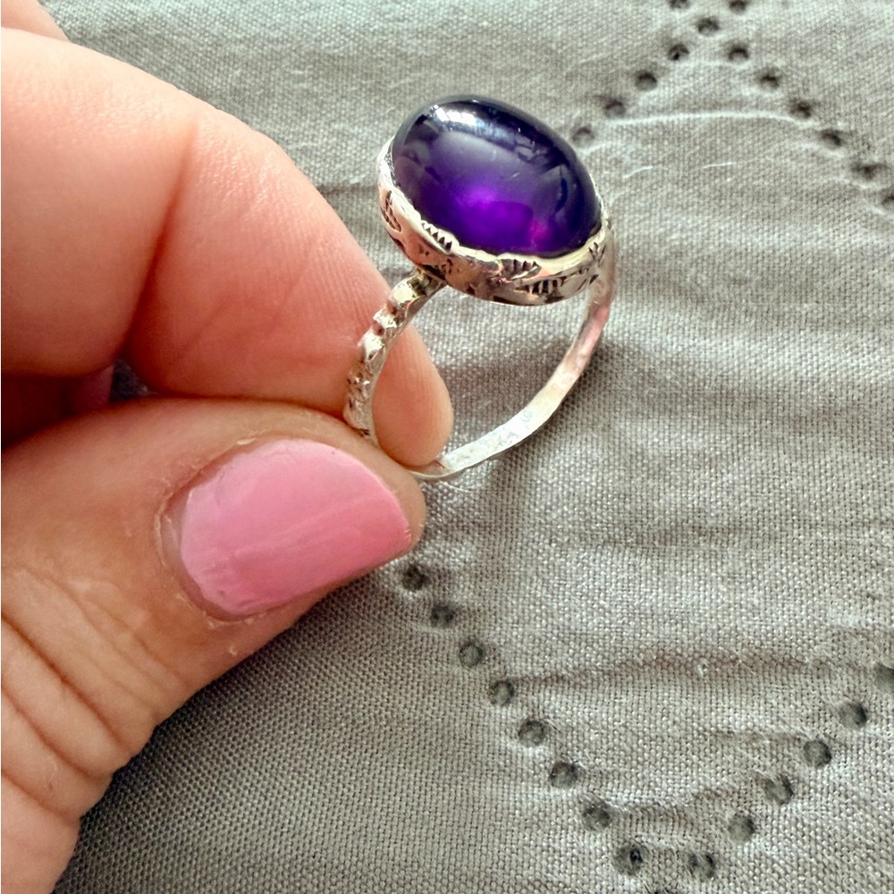 Vibrant Sterling Silver Amethyst Band Ring